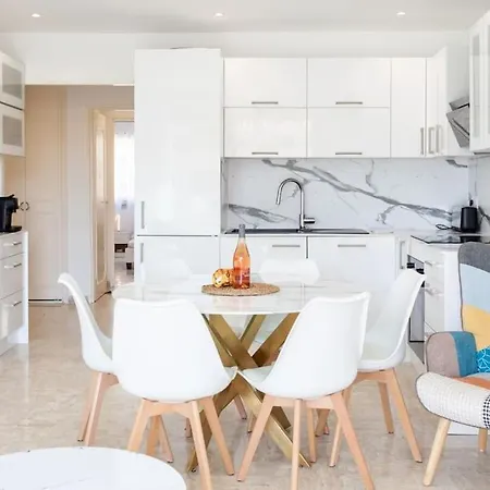 L28 Californie 1min Walk Sea 3bdr/ Ac & Balcony Apartment Nice