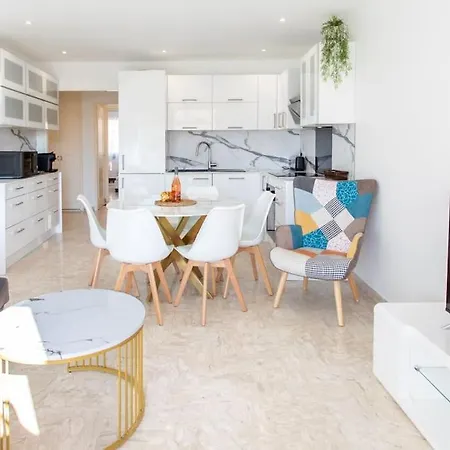 Apartment L28 Californie 1min Walk Sea 3bdr/ Ac & Balcony
