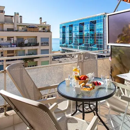 Apartment L28 Californie 1min Walk Sea 3bdr/ Ac & Balcony Nice