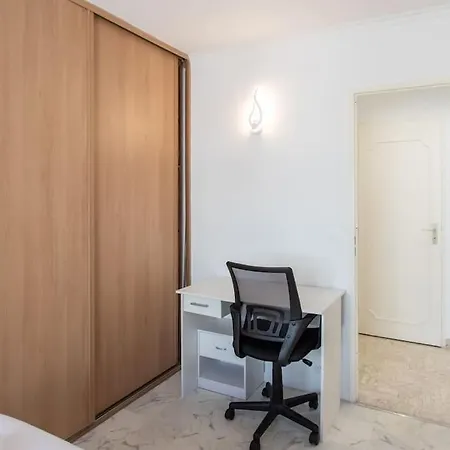 L28 Californie 1min Walk Sea 3bdr/ Ac & Balcony Nice