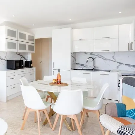 L28 Californie 1min Walk Sea 3bdr/ Ac & Balcony Nice